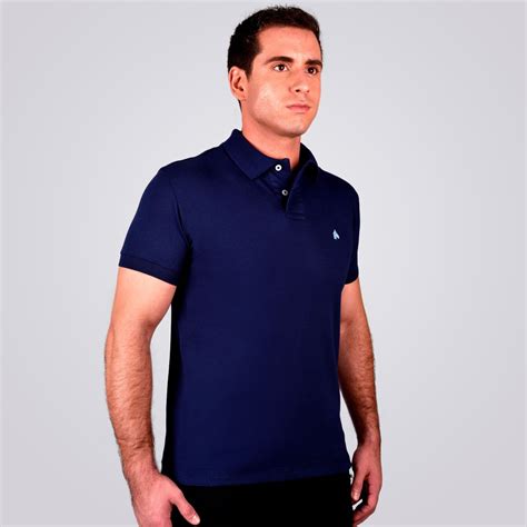 camisa polo marinho azul.